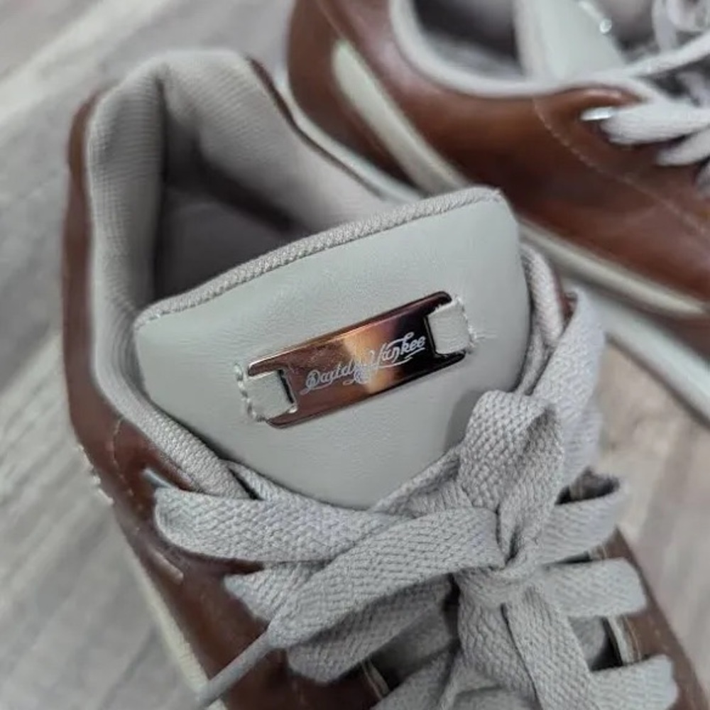 Size 9.5 - Reebok Daddy Yankee Beige/White/Brown - Picture 10 of 12
